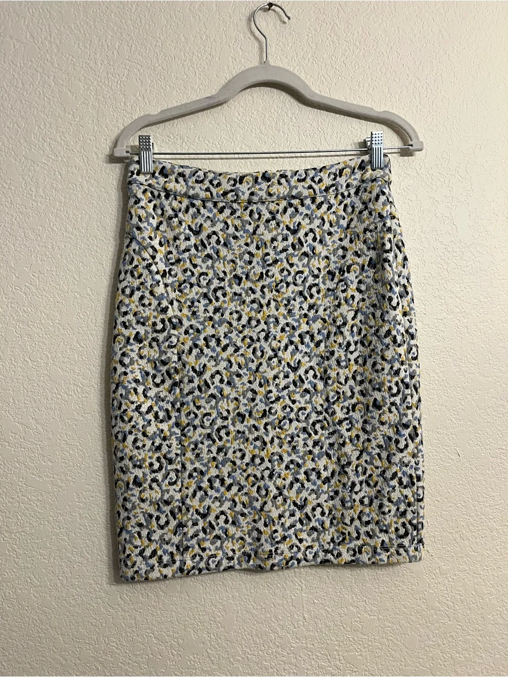 Anthropologie Y2K pencil skirt Leopard-Print